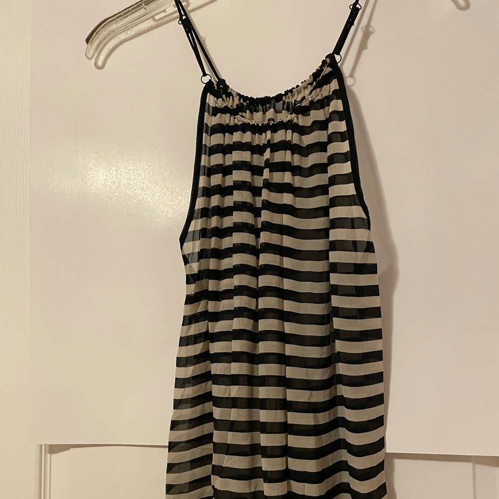 Sheer tank longish size 6